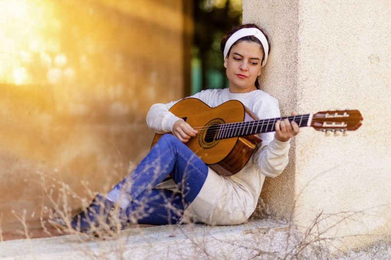 I libri consigliati per imparare a suonare la chitarra oggi