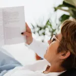 Leggere per uscire dalla propria routine: quando un libro apre una porta sul mondo